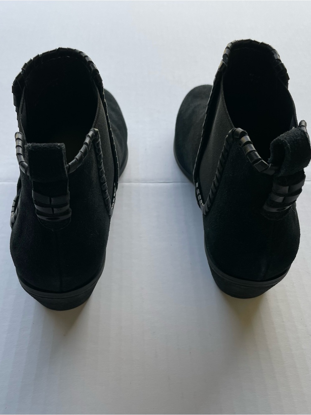 Jack Rogers Poppy Black Suede Whipstitch Chelsea Ankle Booties Size 8 Medium New